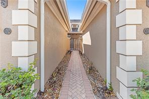 9234 Tesoro Ln-Unit -3-102 in Naples, FL - Foto de edificio - Building Photo