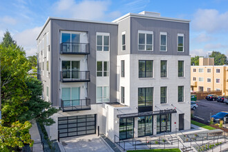 9th Street Flats in Minneapolis, MN - Foto de edificio - Building Photo