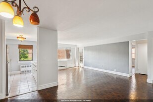 8800 88th St in North Bergen, NJ - Building Photo