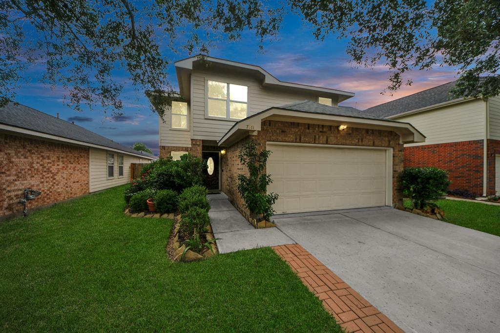 7611 Legacy Pines Dr in Cypress, TX - Building Photo