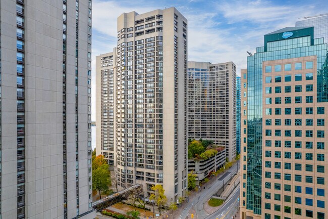 55 & 65 Harbour Square in Toronto, ON - Building Photo - Building Photo