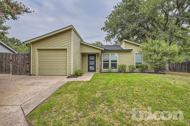 3803 Tamarron Ln in Arlington, TX - Foto de edificio - Building Photo