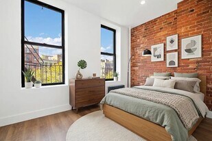 130 Allen St, Unit 10R in New York, NY - Building Photo
