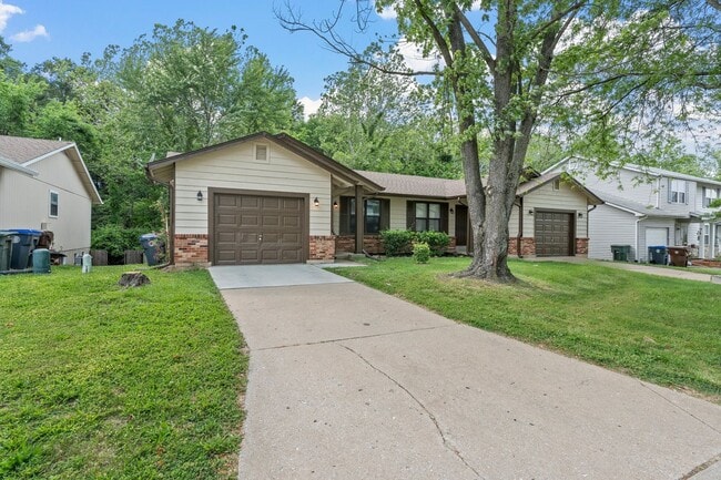 property at 417 Omar Ct