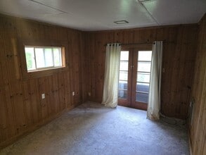 209 Burch St in Athens, WV - Building Photo - Building Photo