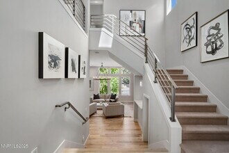 2375 N Harbor Cir in Reno, NV - Building Photo - Building Photo