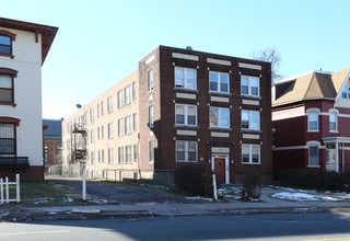 Lords Hill Apartments in Hartford, CT - Foto de edificio - Building Photo