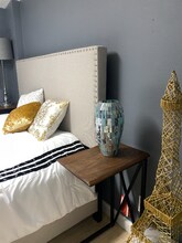 1129 Magnolia Ave, Unit 2 in Redding, CA - Foto de edificio - Building Photo