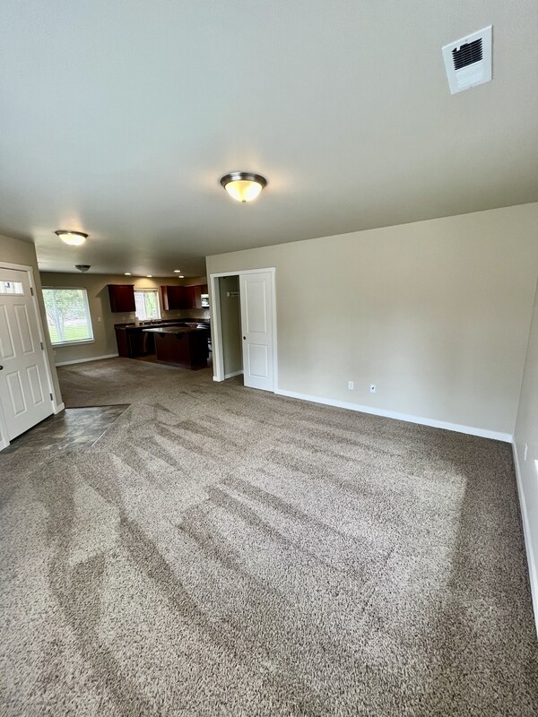1032 Cherry St in Sumas, WA - Building Photo - Building Photo
