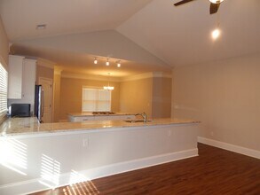 407 Senate St in Florence, SC - Foto de edificio - Building Photo