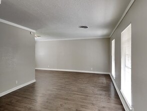 10222 Belfast Rd in La Porte, TX - Building Photo - Building Photo