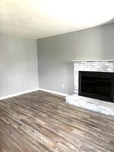 19 Goodwin St in Manchester, CT - Building Photo - Building Photo