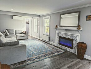 58 Hartford St in Natick, MA - Building Photo - Building Photo