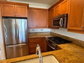 2013 H Ave in Anacortes, WA - Building Photo - Building Photo