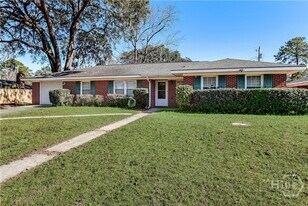 4 Cottingham Dr in Savannah, GA - Building Photo