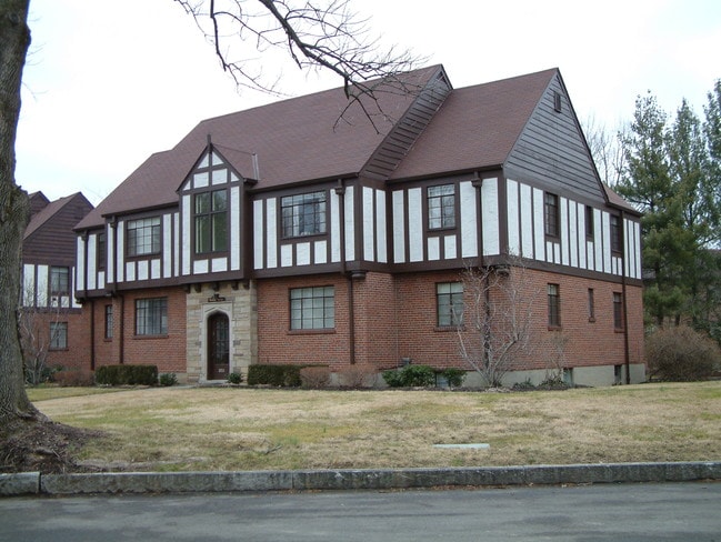 3722 W Center St in Cincinnati, OH - Foto de edificio - Building Photo