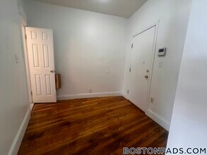 151 Park Dr, Unit 16 in Boston, MA - Building Photo - Building Photo