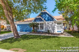 10323 Country in San Antonio, TX - Building Photo