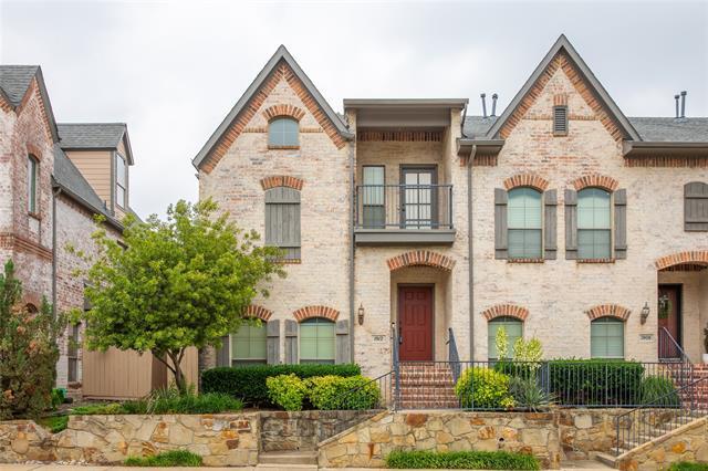 property at 1912 Desoto Dr