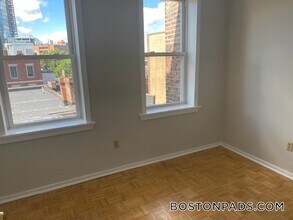 220 Hanover St in Boston, MA - Building Photo - Building Photo
