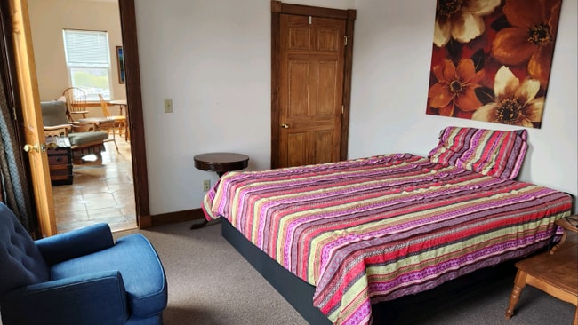 28 Bates St, Unit 2 in Lewiston, ME - Foto de edificio - Building Photo