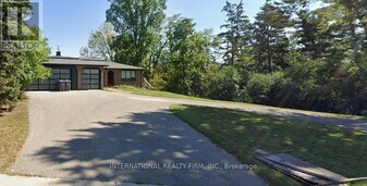 29 Bartley Bull Pkwy in Brampton, ON - Building Photo