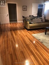 9285 Eagle Ridge Drive in Niagara Falls, ON - Building Photo - Building Photo