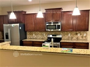 6319 Twin Bridges Dr in Zephyrhills, FL - Building Photo - Building Photo