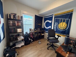 208 Banks St in Cambridge, MA - Foto de edificio - Building Photo