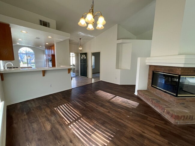550 Edgewater Ave in Oceanside, CA - Building Photo - Building Photo