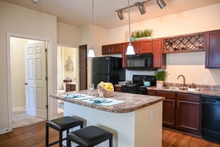 Prairie Grass at Jordan Creek in West Des Moines, IA - Building Photo