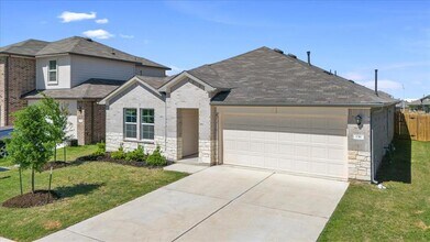 136 Medinah Ln in San Marcos, TX - Building Photo - Building Photo