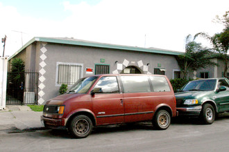 1212 Hoffman Ave in Long Beach, CA - Building Photo - Building Photo