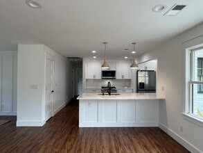 18 Ellen Ave in Mount Pleasant, SC - Building Photo - Building Photo