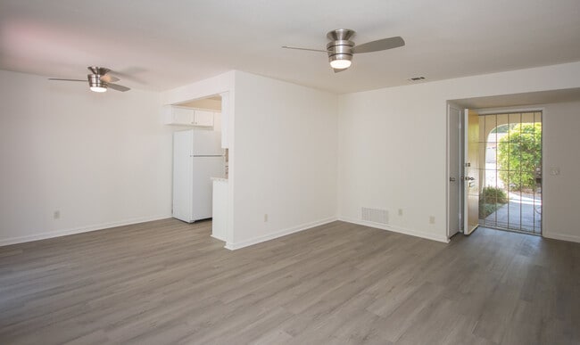 3932 San Ramon Dr in Oceanside, CA - Building Photo - Building Photo