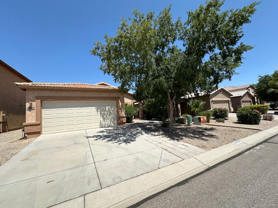 28938 N Agave Rd in San Tan Valley, AZ - Building Photo