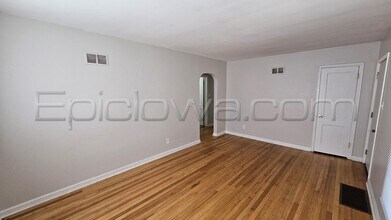 1105 33rd St SE in Cedar Rapids, IA - Building Photo - Building Photo