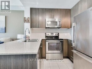 3985-3985 Grand Park Dr in Mississauga, ON - Building Photo - Building Photo