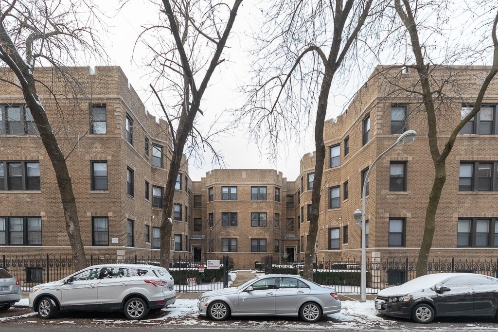 626 W Stratford Pl in Chicago, IL - Building Photo