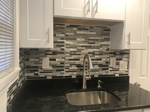 95A Beacon St, Unit 95A in Somerville, MA - Building Photo - Building Photo