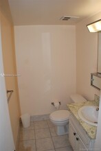 1955 NE 135th St in North Miami, FL - Building Photo - Building Photo