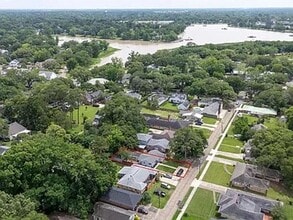 1958 Christian St in Baton Rouge, LA - Building Photo - Building Photo