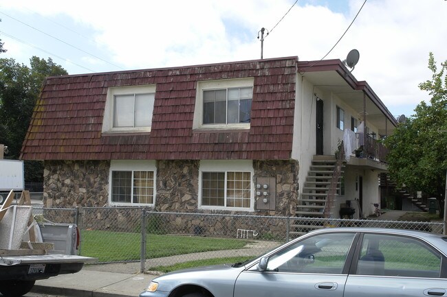 33863 I St in Union City, CA - Foto de edificio - Building Photo