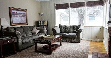 1915 E Custer St in Laramie, WY - Building Photo - Building Photo