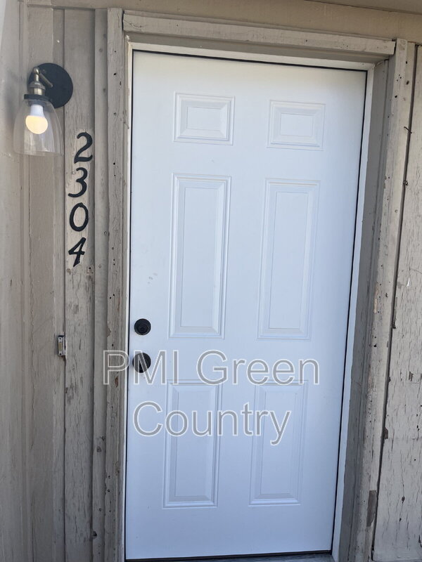 property at 6601 S Zunis Ave