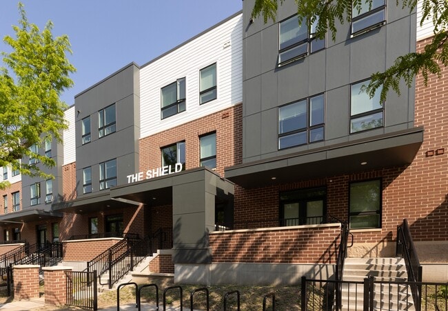 The Shield in Madison, WI - Foto de edificio - Building Photo