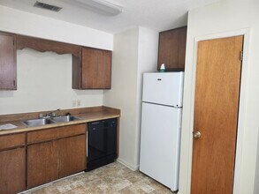 25 6th St, Unit Shalimar Rentals in Shalimar, FL - Foto de edificio - Building Photo