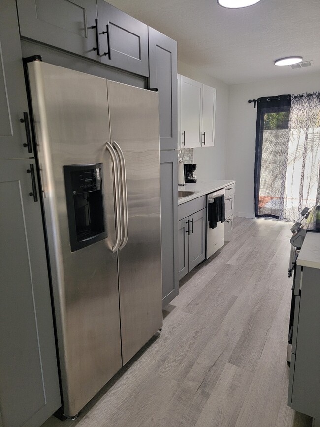 property at 2056 Sunset Point Rd