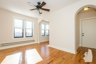 626 W Patterson Ave, Unit 609 in Chicago, IL - Building Photo - Building Photo