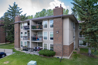 Fish Creek Ridge in Calgary, AB - Building Photo - Building Photo